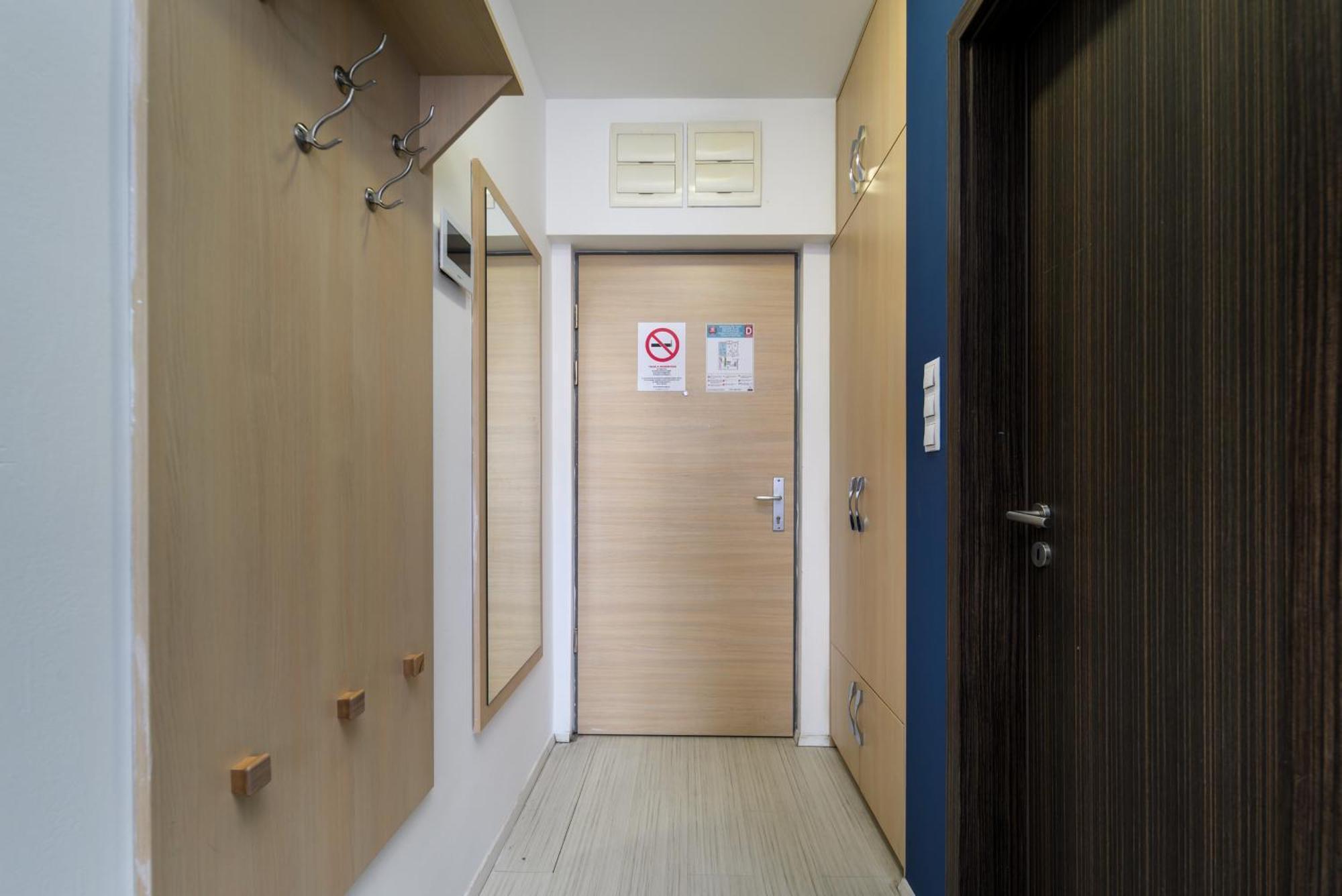 Sun Resort Residential Suite-Free Parking Garage Same Building Boedapest Buitenkant foto