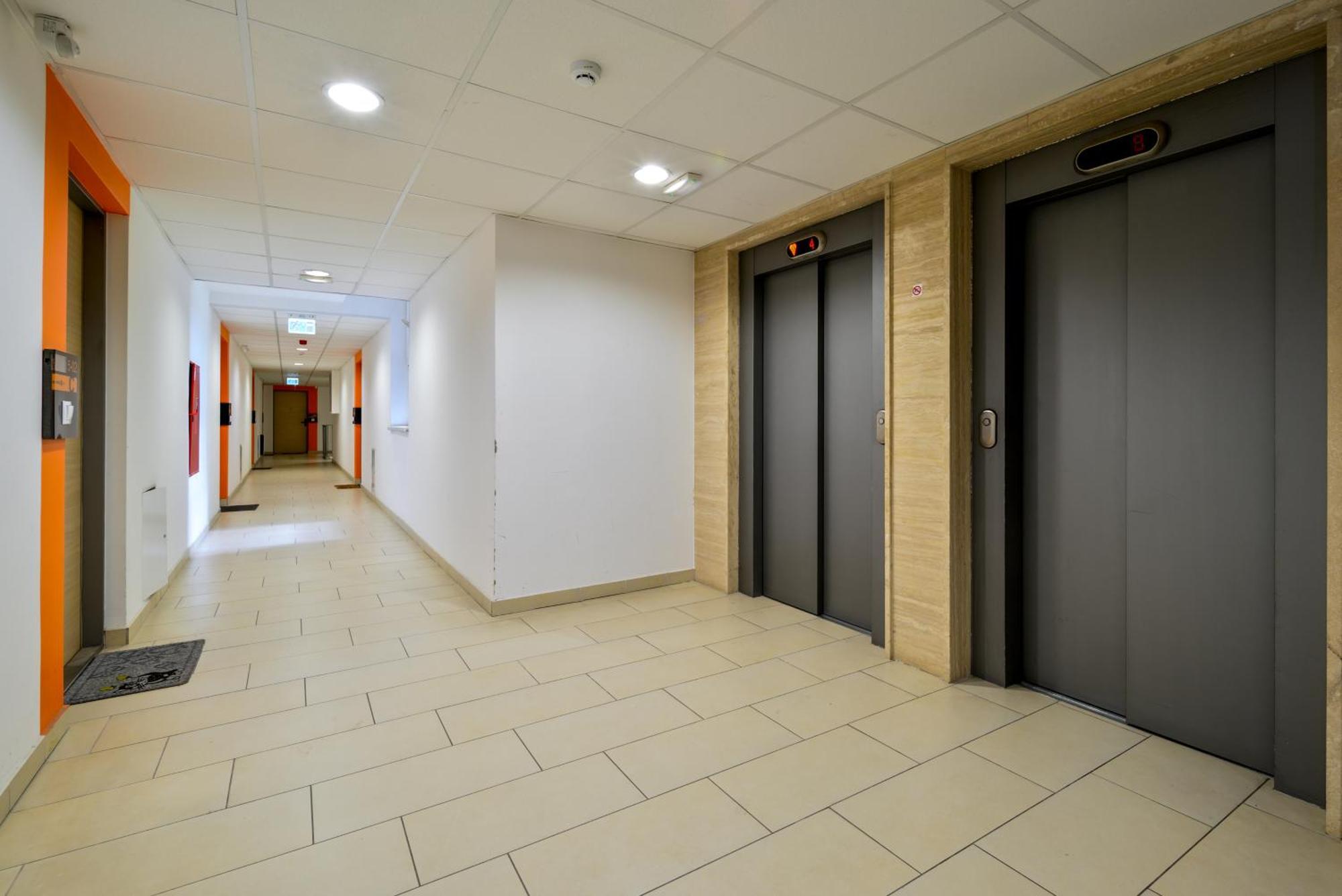Sun Resort Residential Suite-Free Parking Garage Same Building Boedapest Buitenkant foto